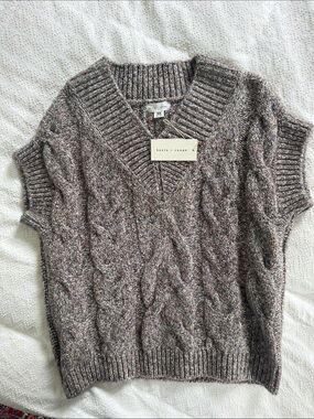 Women's Cable Knit V-Neck Sweater Vest in Heather Taupe - basin + range brand